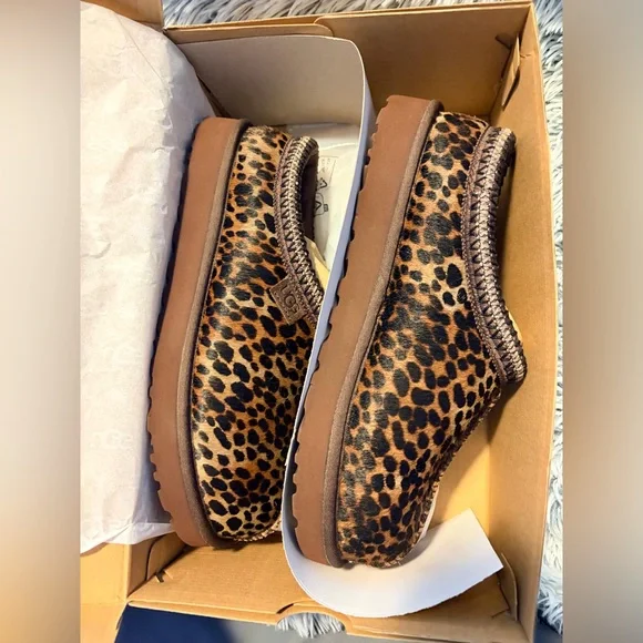 UGG Tasman Caspian Slippers EUC - Picture 10 of 12